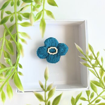 北欧風小さなお花のミニ刺繍ブローチ【botanical】#326の画像