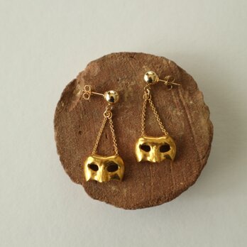 Venetian mask pierce