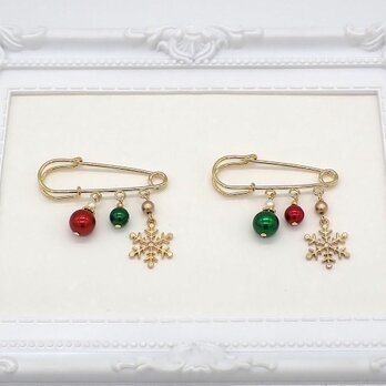 《２色から選べる》クリスマスパールと雪のチャームのブローチ③の画像