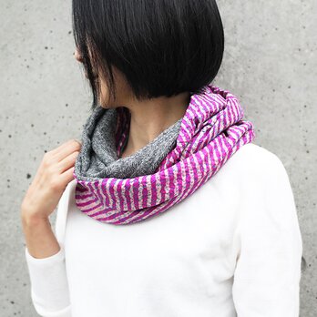 カンタ刺繍シルクとウールガーゼのねじりロングスヌード【ストライプ】の画像