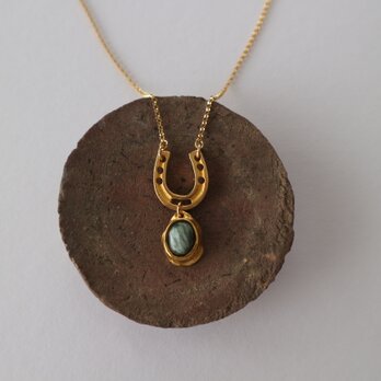 Horseshoe ＆ Seraphinite Necklaceの画像