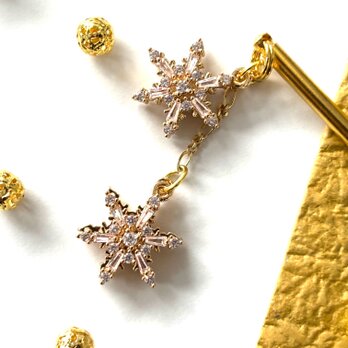 かんざし　キュービックジルコニアの雪の結晶チャーム２連　ゴールド　一本挿し　一本簪　涼しげ　冬氷　スノーフレークの画像