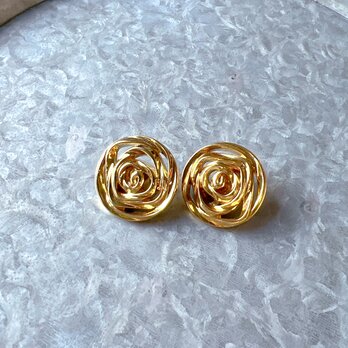 Y534-ヴィンテージイヤリング・U.S.A. 1980s Rose motif gold tone clip earringsの画像