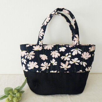 ちょっと小ぶりの花柄トートbagの画像