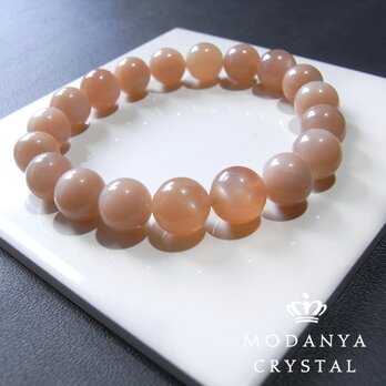 [beads587]オレンジムーンストーン10mm ブレスレット 19粒の画像