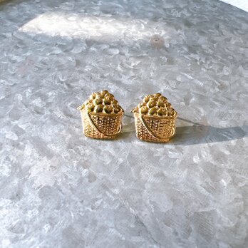 P539-【 CHARTER CLUB 】ヴィンテージピアス U.S.A. Gold Tone Fruit Basketの画像