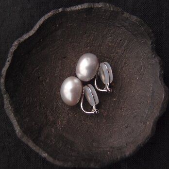 【SV】Baroque Pearl Earrings／Gray・グレーバロックパール イヤリングの画像