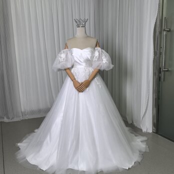 人気上昇！2ways ウェディングドレス オーバースカート パフスリーブ 繊細レース 結婚式 前撮りの画像