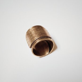 絆創膏のリングの画像