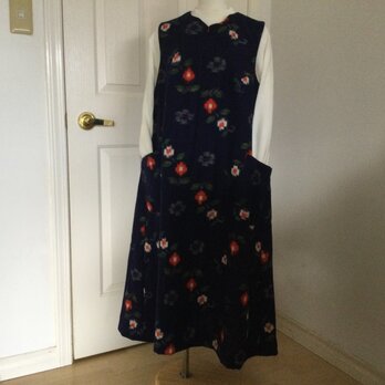 クリスマスカラーのジャンパースカート