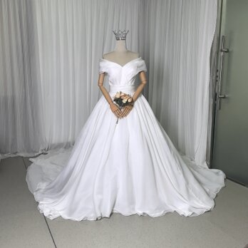 ウェディングドレス オフショルダー 編み上げ Aライン 披露宴/結婚式 エレガント ロングトレーンの画像