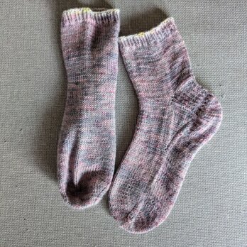 No.1515　手染め毛糸の手編み靴下の画像