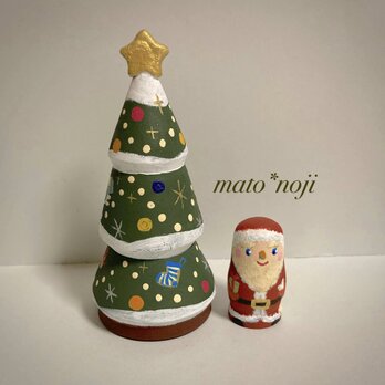 サンタクロースと星のクリスマスツリー　マトリョーシカ　2人組の画像