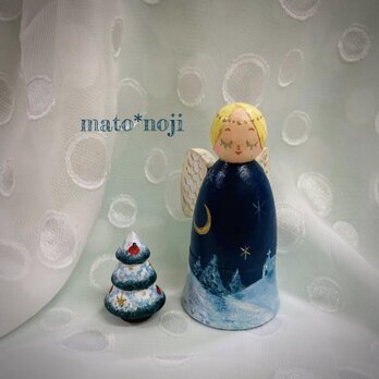 雪月夜の天使とミニツリー　マトリョーシカ　2人組の画像
