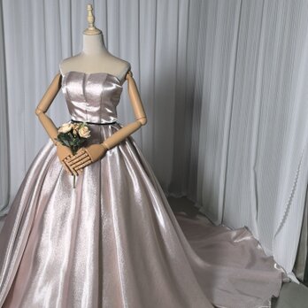 カラードレス カーキ色 ベアトップ ベルト 編み上げ ロングトレーン 光沢感 滑らか 前撮り 結婚式の画像