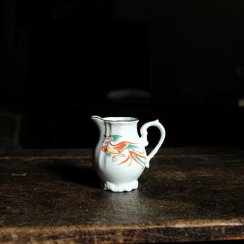 赤絵で素敵◆花と鳳凰。美濃焼　花文赤絵金彩ミルクピッチャー　和食器　現代品　茶器　器　転写　暮らしに。の画像
