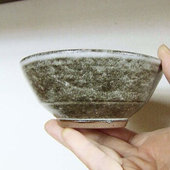 藁灰釉の鉢の画像