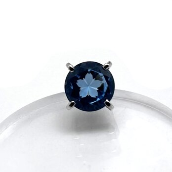 プラチナ/さくらインカット ピアス/ブルートパーズ 片耳用/セカンドピアス つけっぱなし/和風 着物の画像
