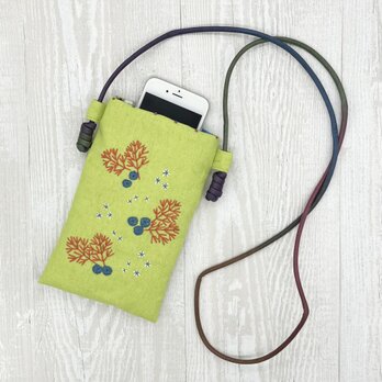 手刺繍スマホショルダー ヒイラギの画像