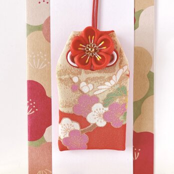 （紅白梅）元巫女が作る花のお守り袋の画像