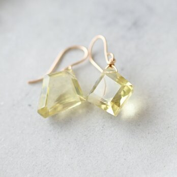 【★SALE】宝石質レモンクォーツのピアス（Sサイズ）・イヤリング変更可