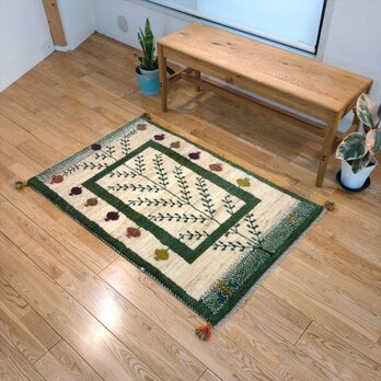 新規入荷】ペルシャ　ギャッベ　ソファ前　125x80cm　グリーン　ザクロの実　RJ6134Gの画像