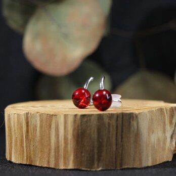 レッドアンバーのイヤリング（琥珀）