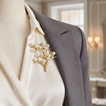 ホワイトベリー リーフモチーフ ブローチ【ebro3】