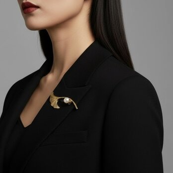 パール＆イチョウリーフモチーフブローチ アンティーク調ゴールド｜大人上品【ebro16】