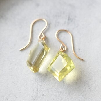 【★SALE】宝石質レモンクォーツのピアス（Mサイズ）・イヤリング変更可