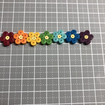 ペーパークイリング　小花のプッシュピン　7色2セットの画像