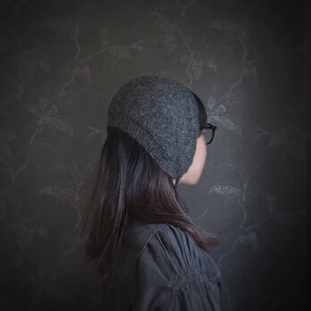 北欧から発送 / ボンネット / Sötnos(ダークグレー)の画像