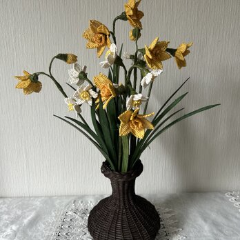 籐の花　水仙のアレンジの画像