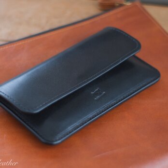 《RIVER》レザーフラップケース Regular iPhone・スマホケース　ブラックの画像