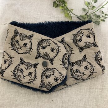 ︎ハンドメイド︎ふわふわネックウォーマーマフォンベージュ猫シャトンファの画像