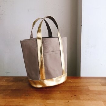 ［S］ゴールドを使った気持ちの上がる帆布のバケツトート！グレージュ×ゴールド