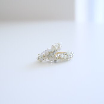 Half moon  [ clear blue ] vintage beadsの画像