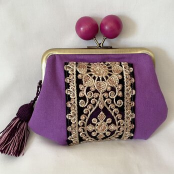 インド刺繍　大きい木玉親子がま口ミニ財布　の画像