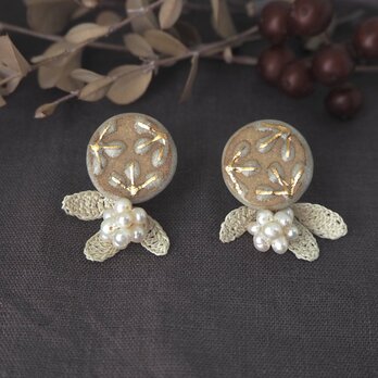 陶器と淡水パール&レースのピアス　『leaf pattern』の画像