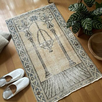 67×110 ペールオレンジ　ランプ　祈りラグ　トルコヴィンテージラグ