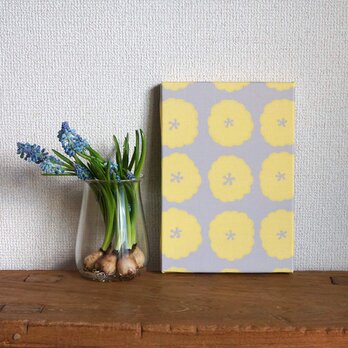 「 kasumi sou dot ( yellow grey ) 」ファブリックパネルの画像
