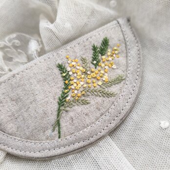リネン ミモザ 刺繍 ミニポーチ コインケースの画像