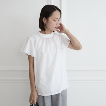 【洗濯できる】大人のフリル袖 シワになりにくいブラウス　ホワイト 0454WH