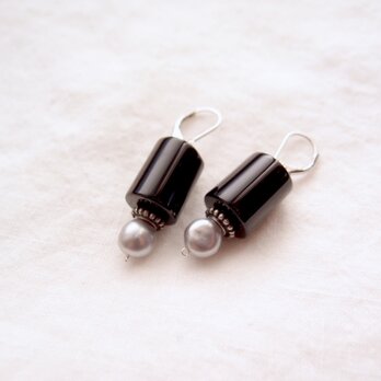 【SV】Baroque Pearl × Black Onyx Earrings／グレーバロックパール×オニキス フレンチピアスの画像