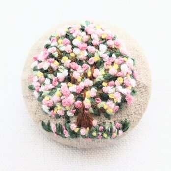 桜の花 刺繍ブローチの画像