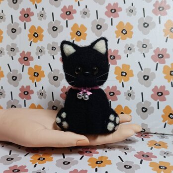 手のひらちょこりん黒猫　　６色の目選べます。　羊毛の画像