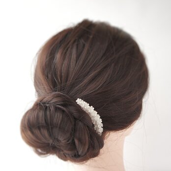 ヘアコーム 〔白桜〕つまみ細工 白色×ゴールド 冬 入学式 結婚式 卒業式 フォーマル シンプル 着物 和装 人気の画像