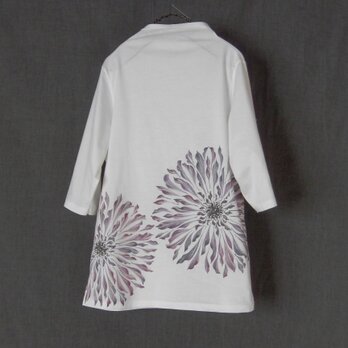 大輪の花＊筆描きTシャツ 七分袖オフネックの画像