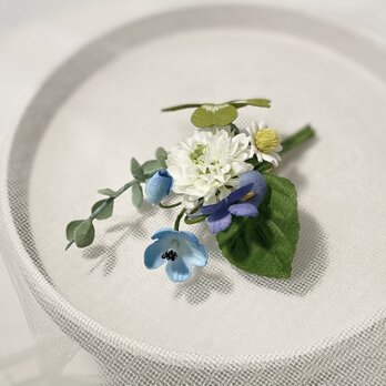 布花　野の花達のブーケコサージュの画像