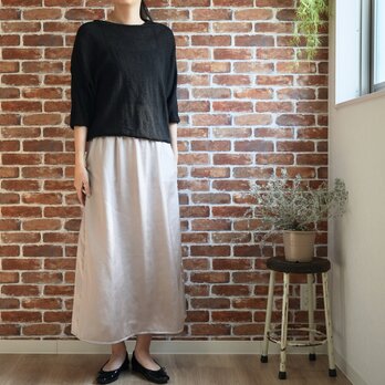 サテンロングスカート・ベージュ　No.319の画像